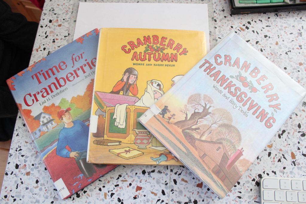 More books for your Cranberry Thanksgiving book study for your homeschool.